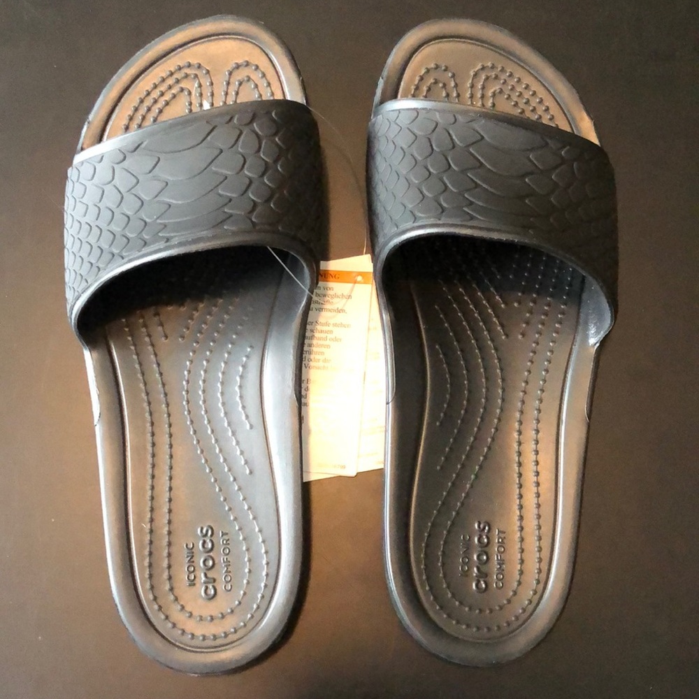 NWT 🆕 Black Slip-On Crocs